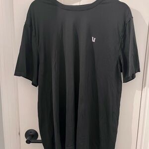 Vuori Men's Clear View Tech Tee Short Sleeve Tee, size XL